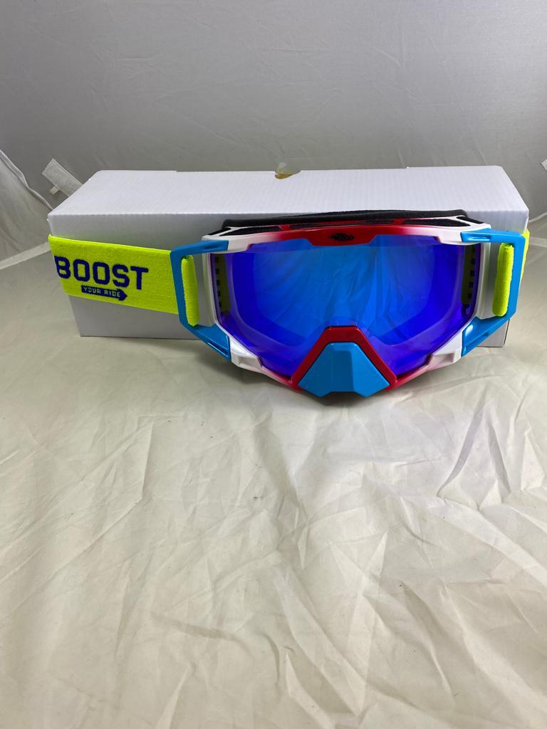 משקף אבק צהוב\כחול\אדום -BOOST